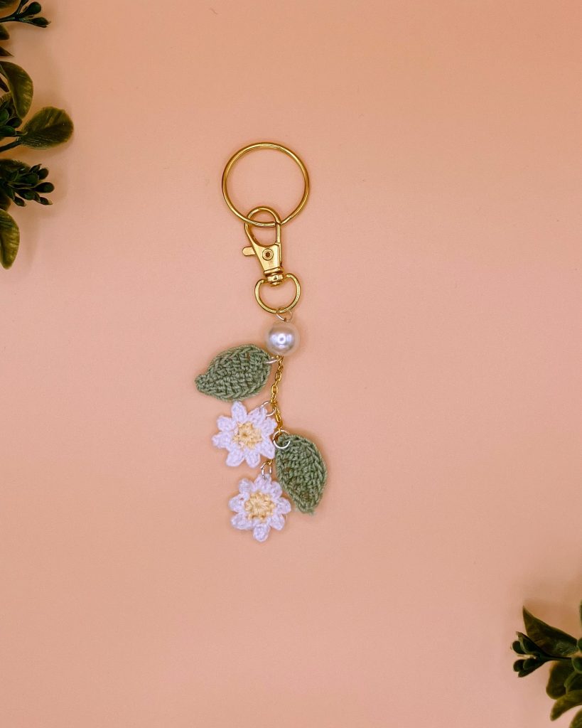 Crochet Daisy bag charm with faux pearl