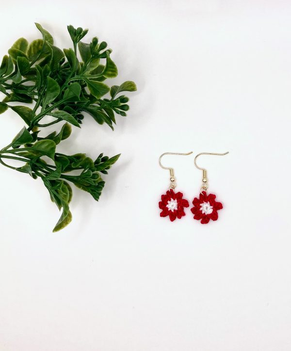 Crochet red mini flower earring